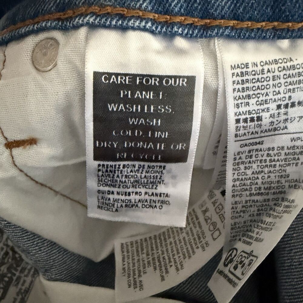 Levi’s 501 High Rise Women’s Shorts Size 28 Medium Wash Cut Off Blue Denim NWT - Picture 12 of 15